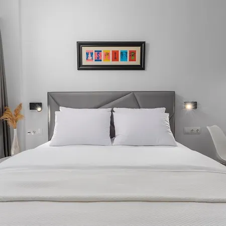 Ιωκα Suites / The Urbitality Project Thessalonique Extérieur photo