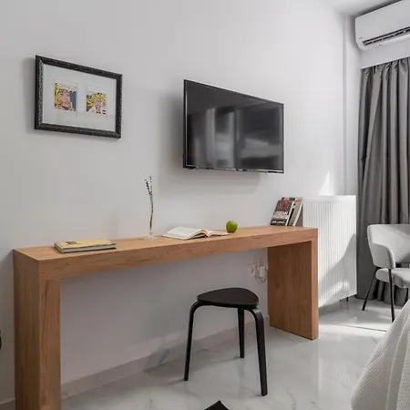 Ιωκα Suites / The Urbitality Project Thessalonique Extérieur photo