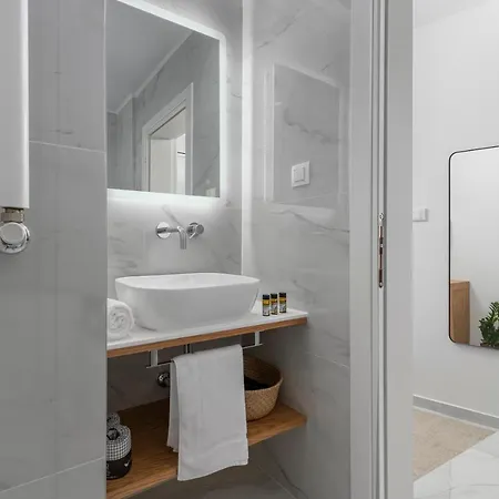 Ιωκα Suites / The Urbitality Project Thessalonique Extérieur photo